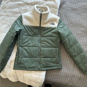 Women’s north face coat